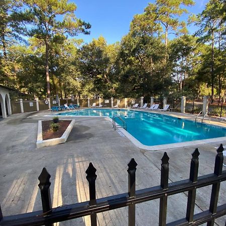 #111 Elaborate Condo Ideal Location 2Brm/2 Parking Île de Hilton-Head Extérieur photo
