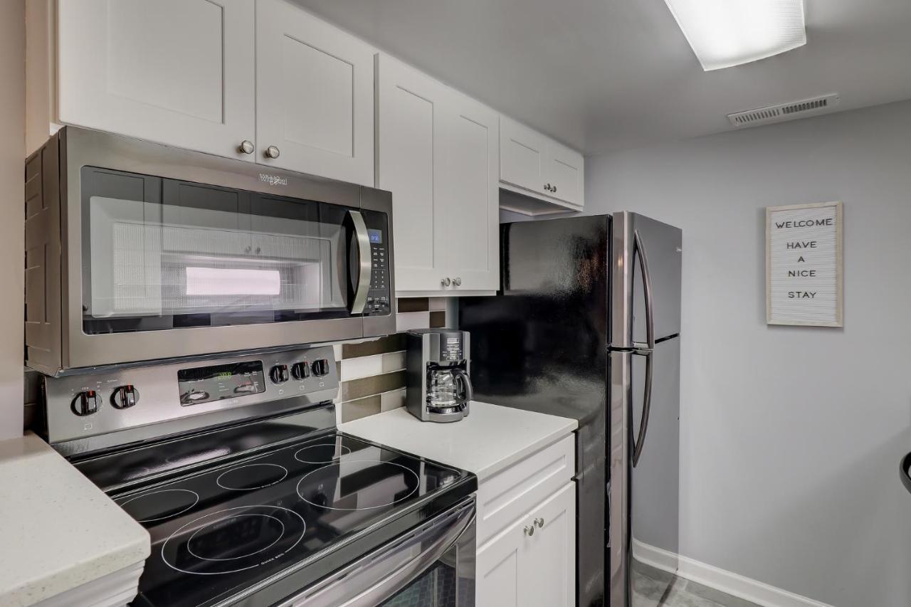 #111 Elaborate Condo Ideal Location 2Brm/2 Parking Île de Hilton-Head Extérieur photo